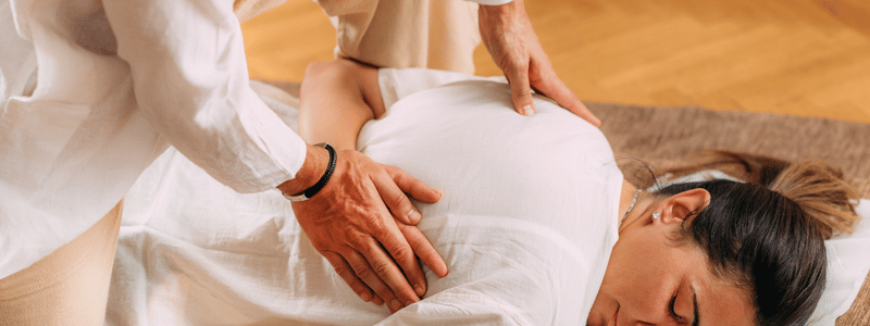 Shiatsu: entre a tradição chinesa e o toque de Namikoshi Shiatsu: entre a tradição chinesa e o toque de Namikoshi